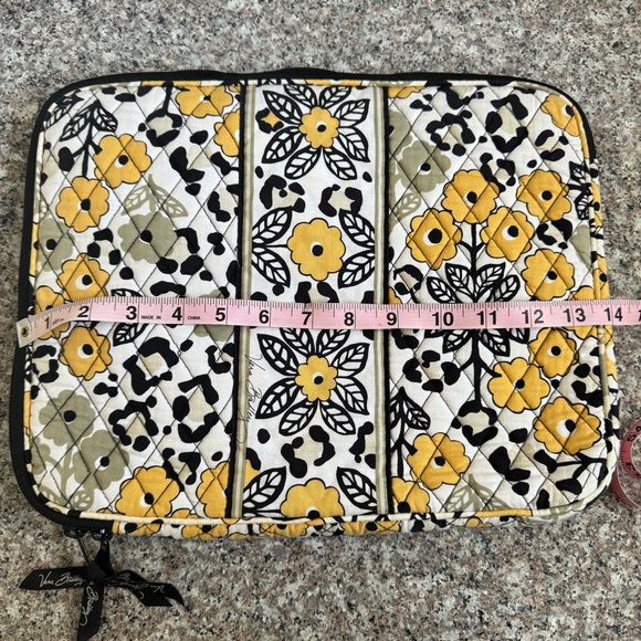 VERA BRADLEY | go wild yellow laptop case - Picture 4 of 5